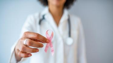 Octobre Rose 2026 : la santé publique algérienne passe à l’ère numérique pour traquer le cancer du sein